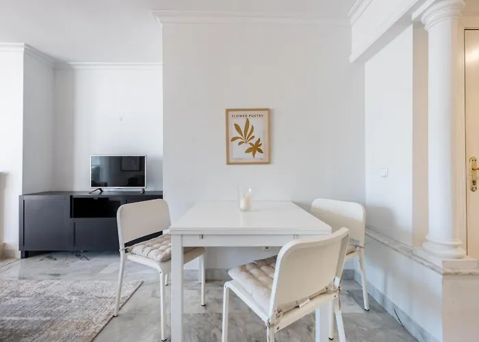 아파트 Senorio De Aloha 마르베야