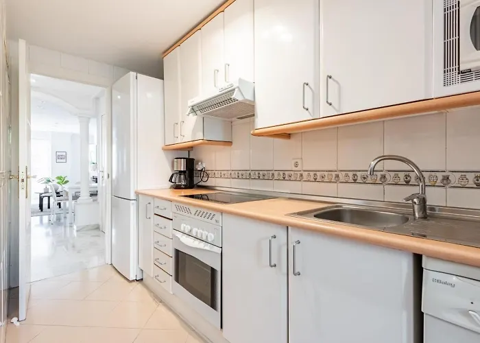 아파트 Senorio De Aloha 마르베야